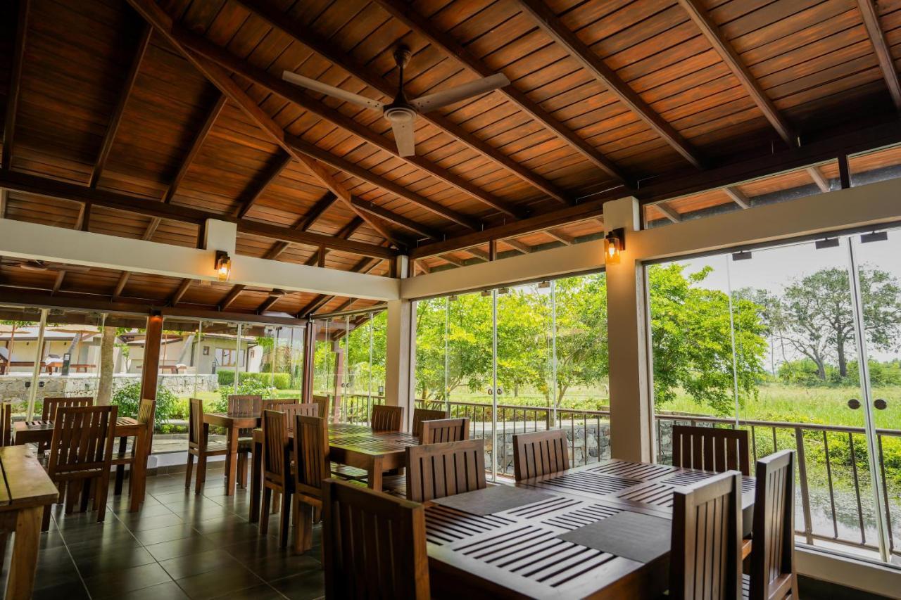 Malala Retreat Hotel Hambantota Bagian luar foto