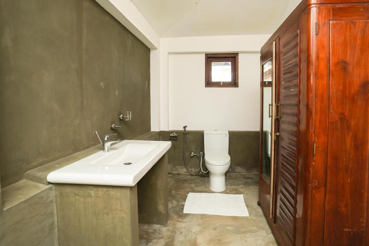 Malala Retreat Hotel Hambantota Bagian luar foto