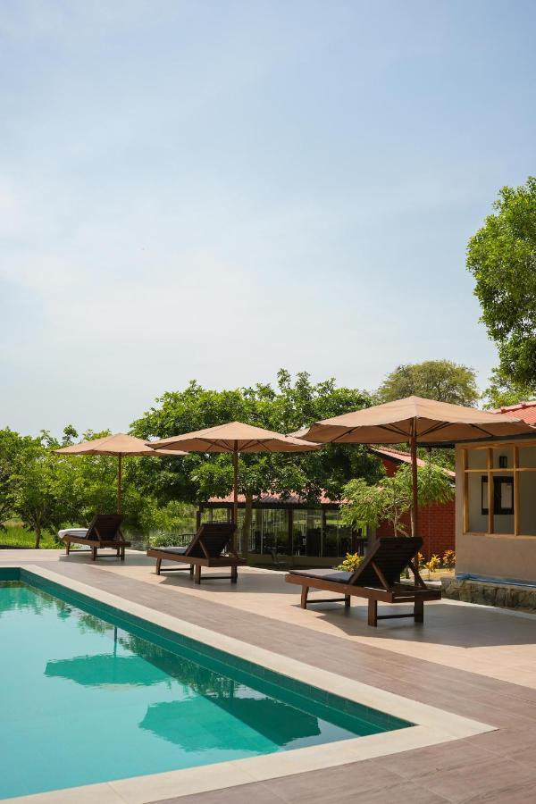 Malala Retreat Hotel Hambantota Bagian luar foto